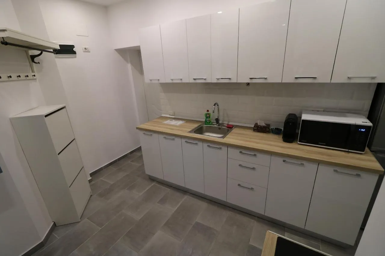 Cozy Novotel Studio - Free Minibar - Quiet & Peace 布加勒斯特